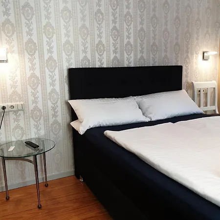 Hotel Blauer Bock 2*